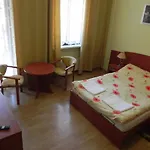 Pensión Magnolia 3*